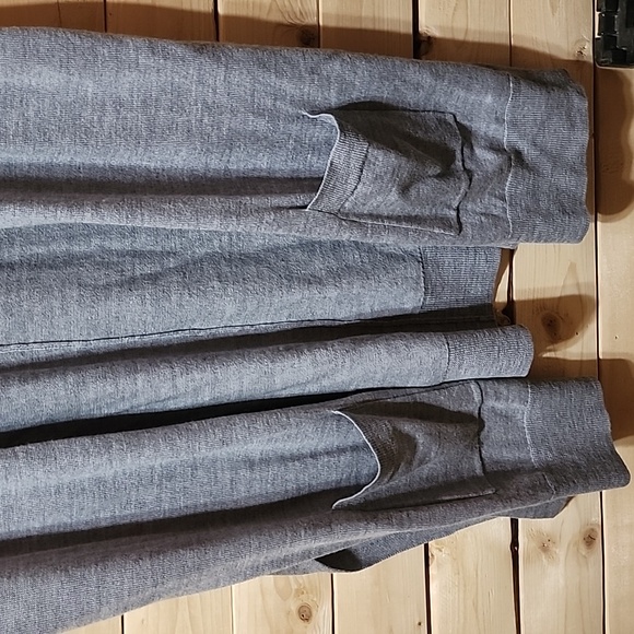 Vineyard Vines 100% merino wool Heather Grey cardigan Size M/L - Picture 2 of 7